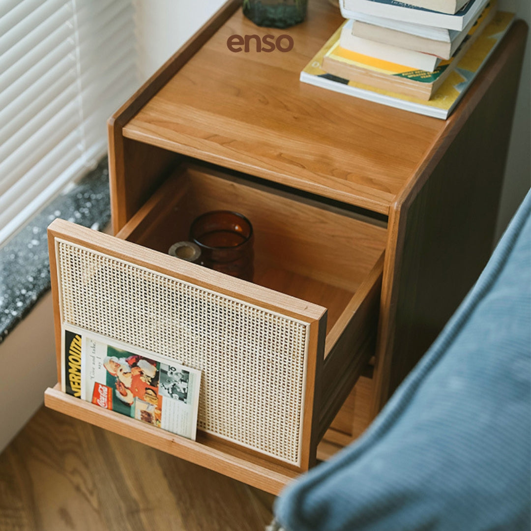 KINU Bedside Table